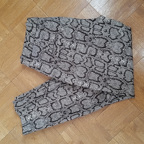 Snake print pants - Picture 9 of 9